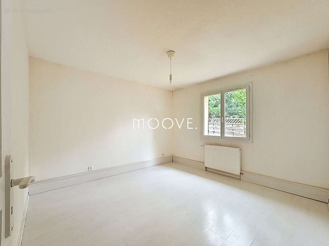 Maison à SAINT-ETIENNE-DU-ROUVRAY