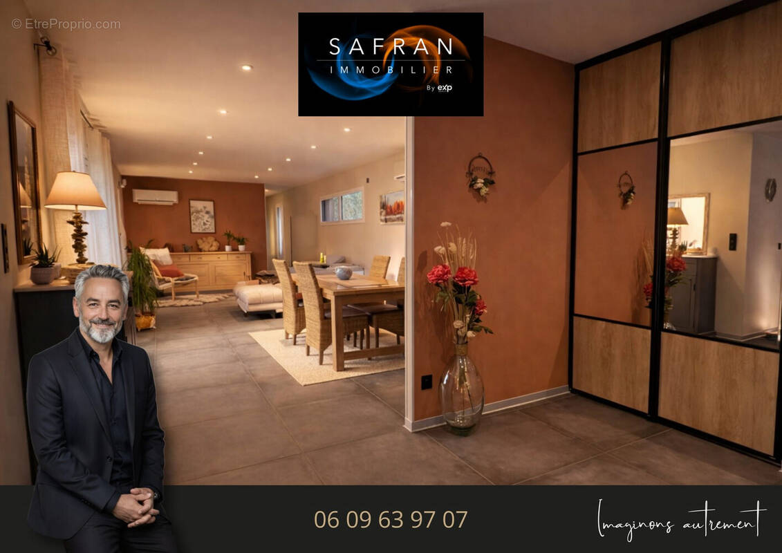 Maison à COMMELLE-VERNAY