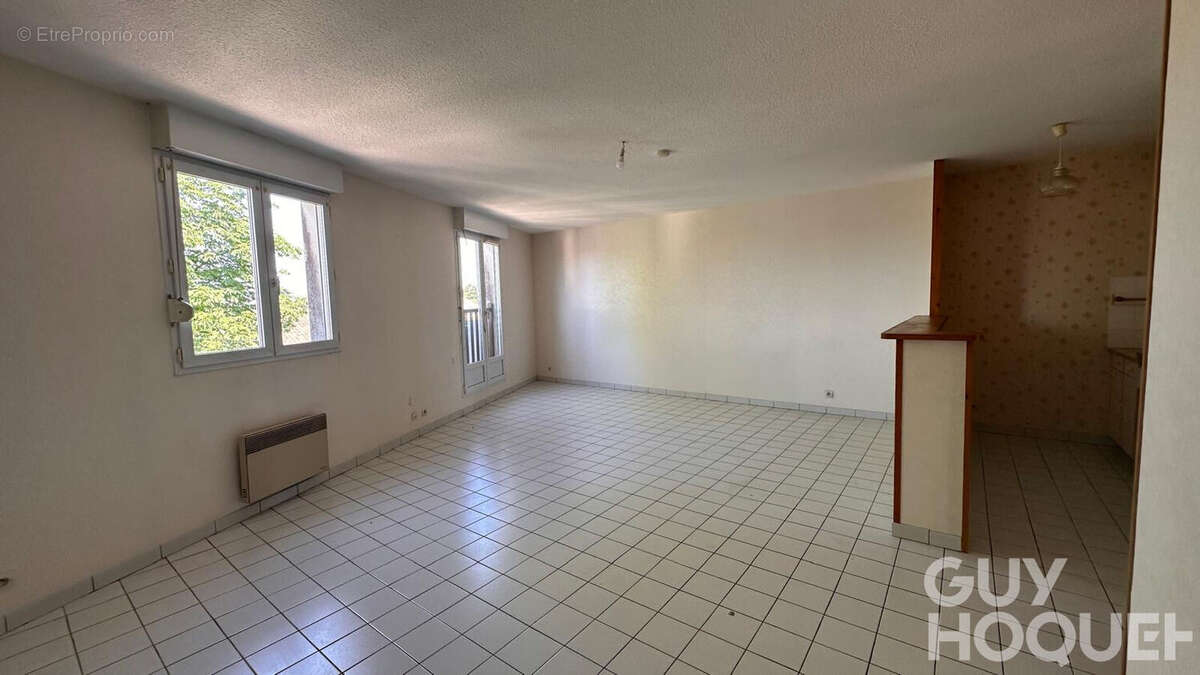 Appartement à NEUVILLE-DE-POITOU