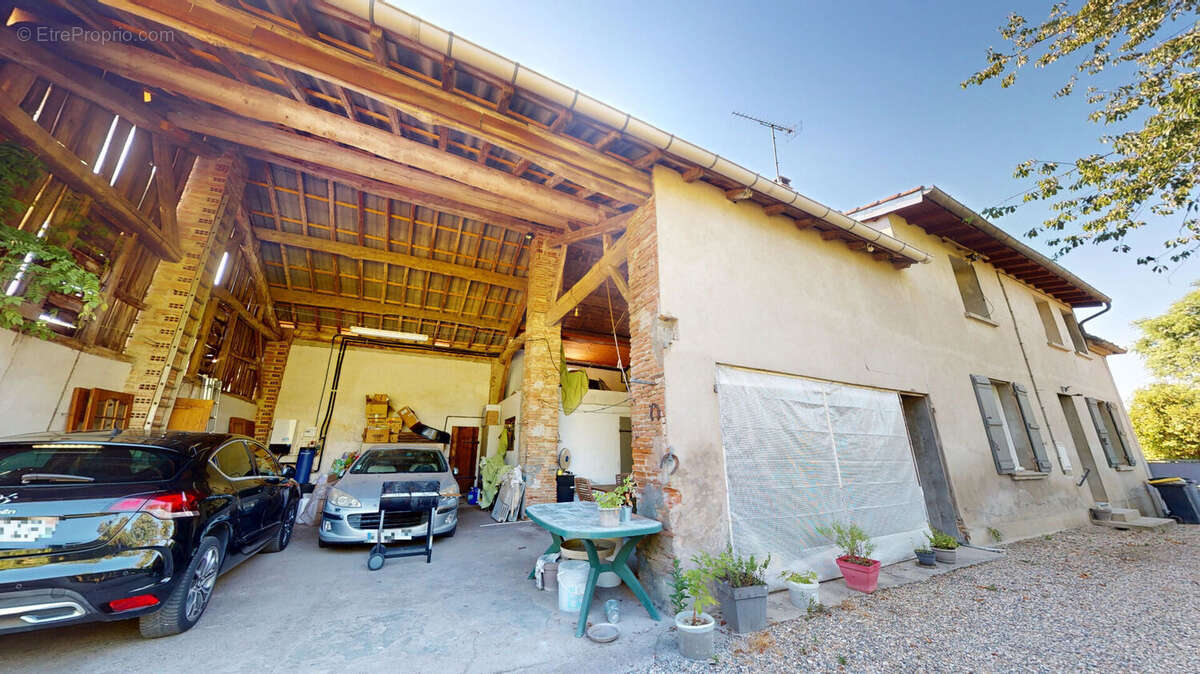 Maison à SAINT-NICOLAS-DE-LA-GRAVE