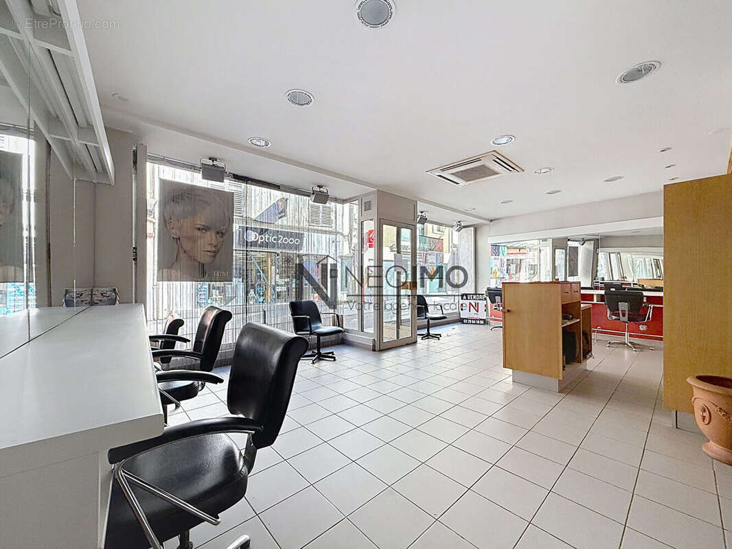 Commerce à NEUFCHATEAU