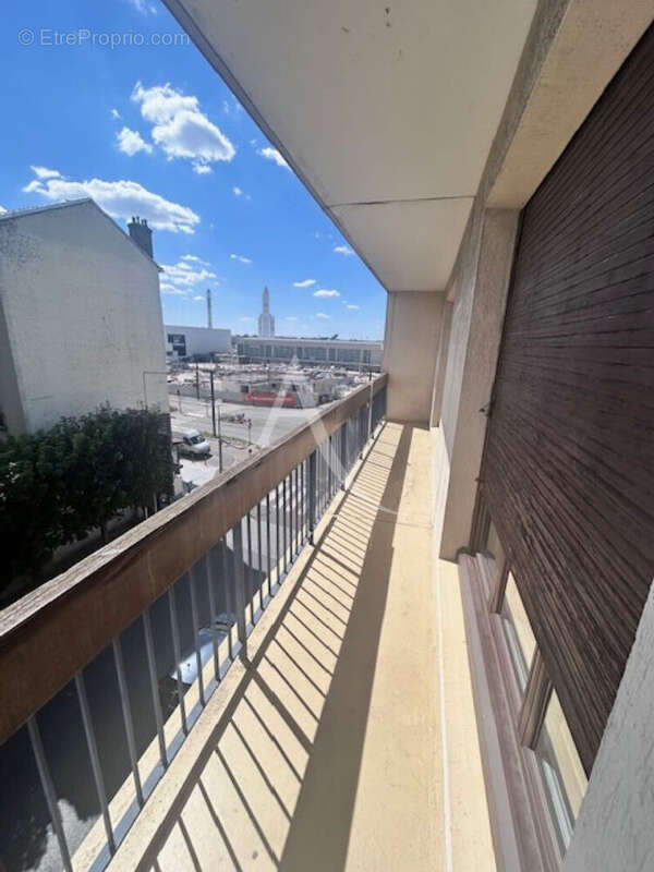 Appartement à LE BLANC-MESNIL