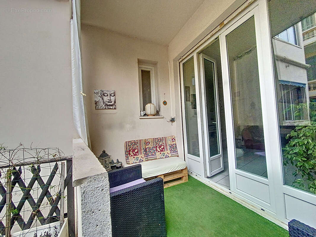 Nice californie, à deux pas de la mer, un duplex atypique avec 100 m² de jardin - photo 4