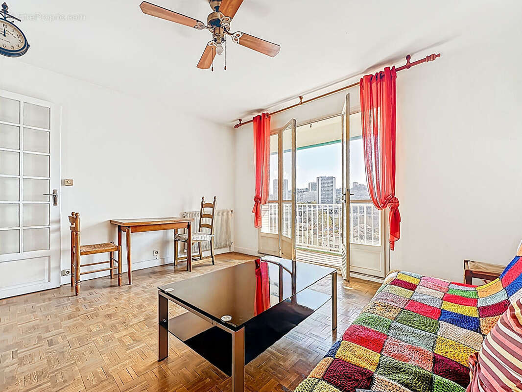 Appartement à MARSEILLE-13E