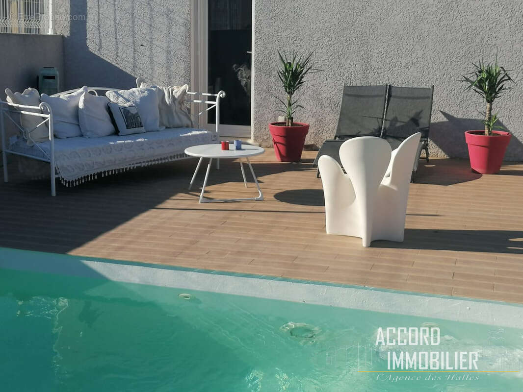 Maison à NISSAN-LEZ-ENSERUNE