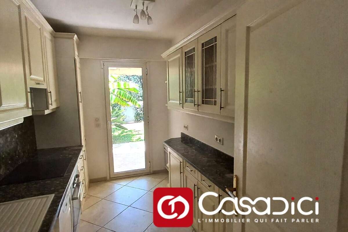 Appartement à MANDELIEU-LA-NAPOULE