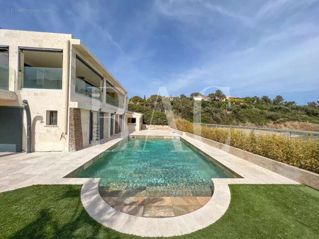 Villa pieds dans l'eau - photo 12