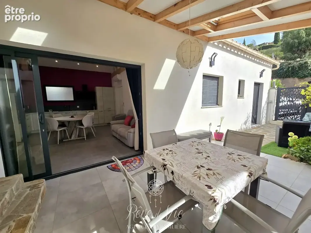 Maison à BORMES-LES-MIMOSAS