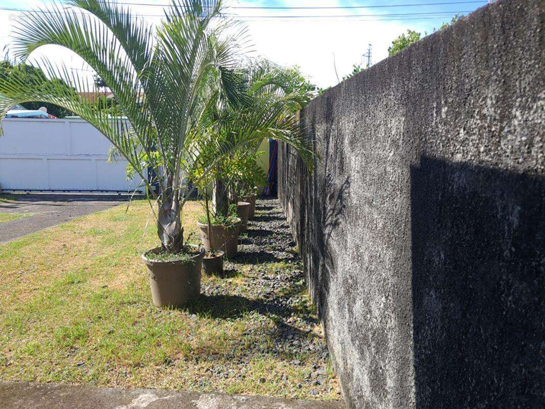 Maison à CAPESTERRE-BELLE-EAU