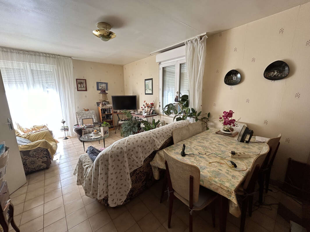 Lycée d'Alzon,  P4 en duplex loué de 81m2 - photo 3
