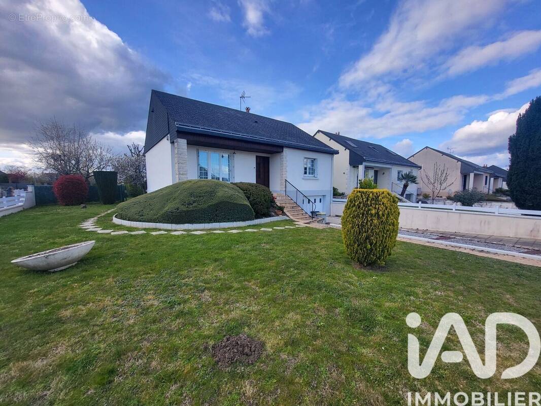 Photo 1 - Maison à CHAMBRAY-LES-TOURS