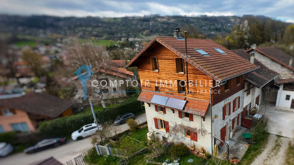 Maison à VAULNAVEYS-LE-HAUT