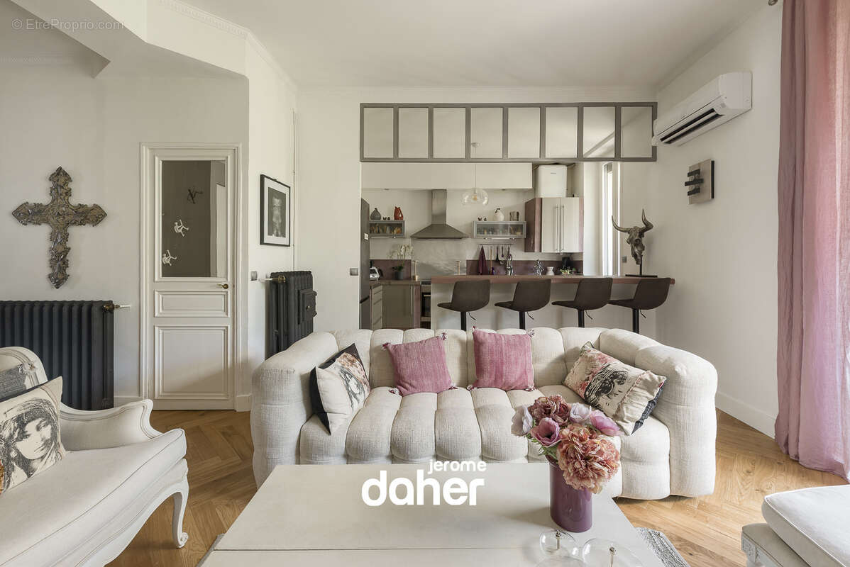 Appartement à MARSEILLE-6E