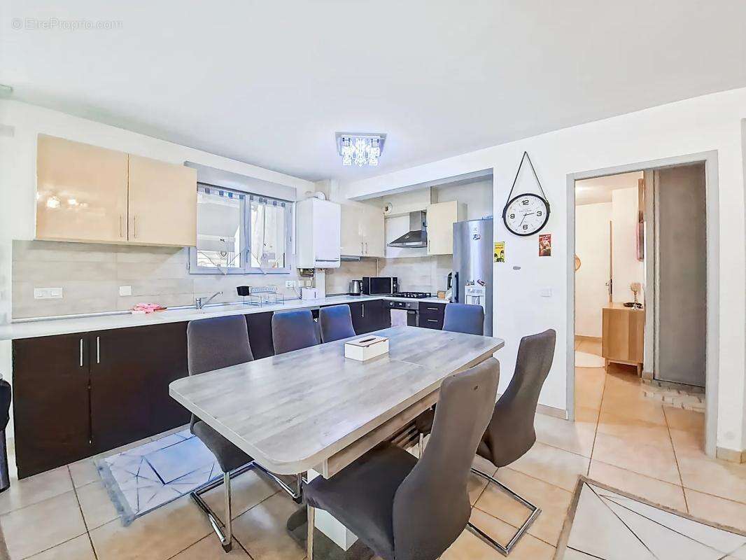 Appartement à VIVIERS-DU-LAC