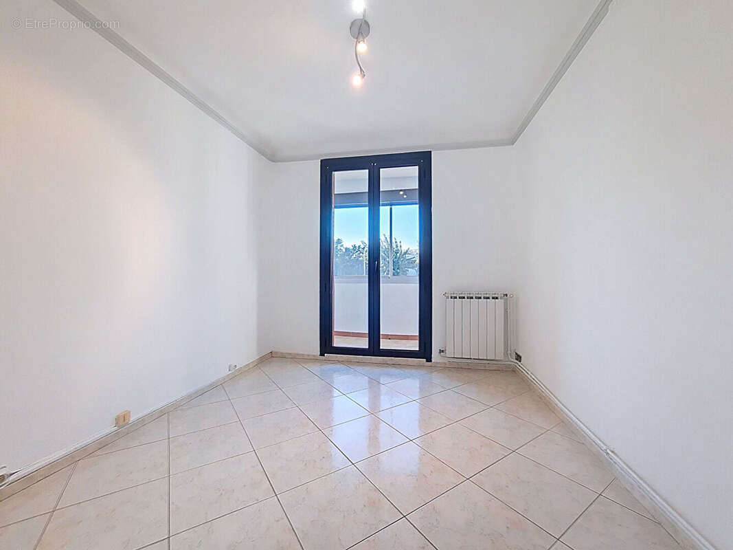Appartement à MARSEILLE-14E