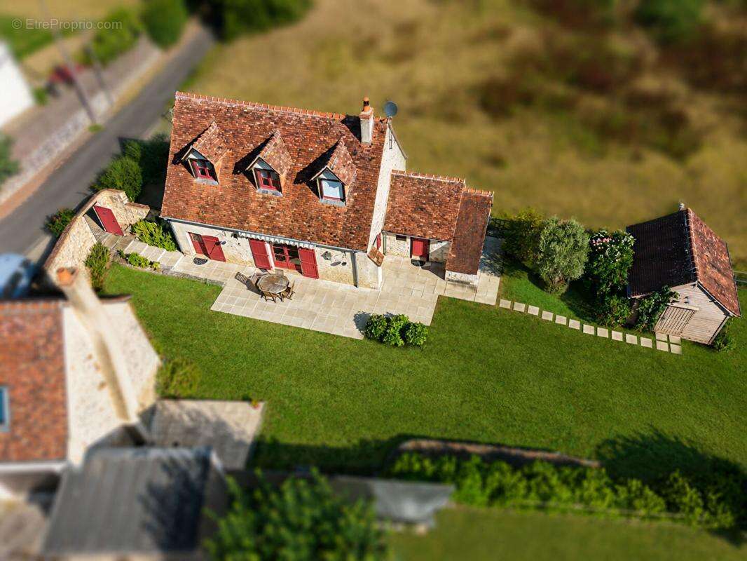 Longère de charme ? Un véritable havre de paix à Saint-Hilaire-sur-Benaize ! 4 pièce(s) 90 m2 - photo 2