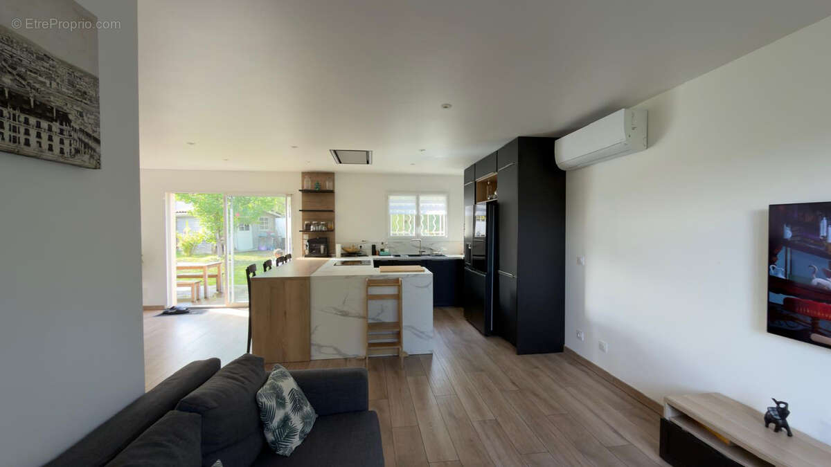 Maison à SAINT-ANDRE-DE-CUBZAC