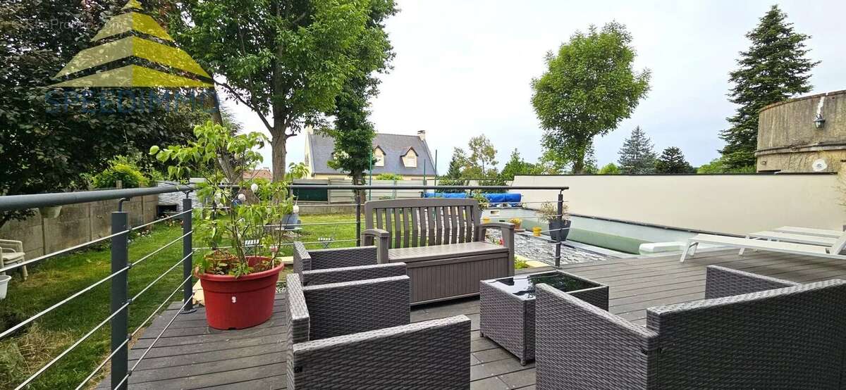 Maison à VARENNES-JARCY