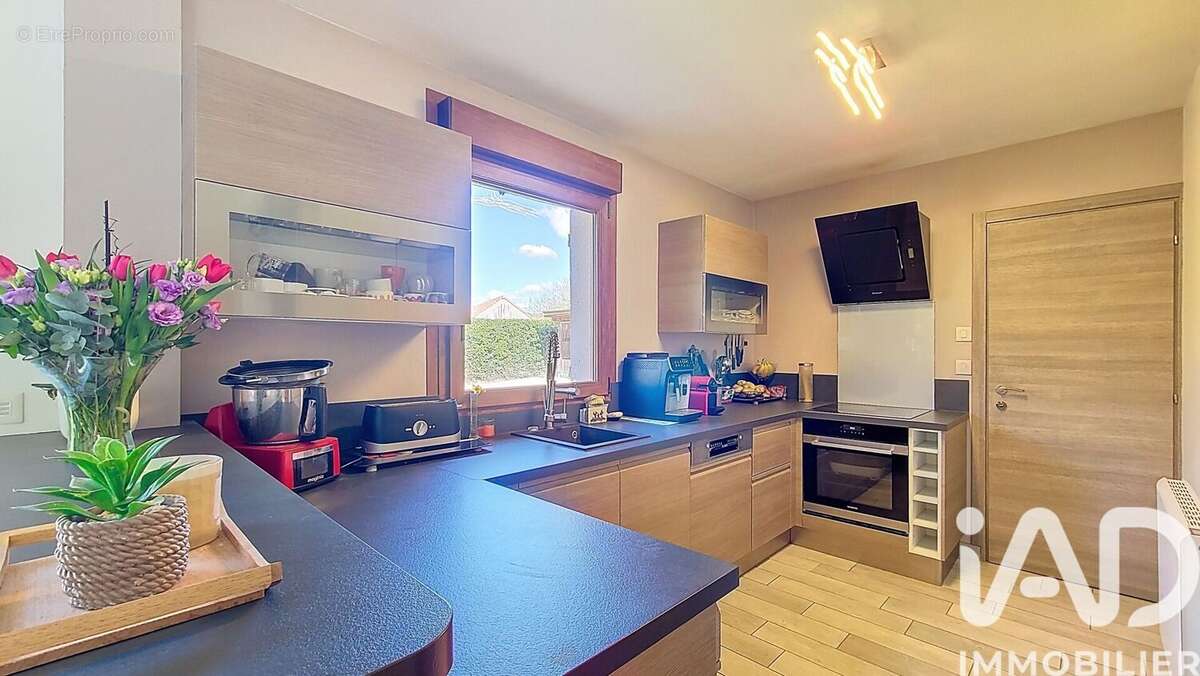 Maison 121 m² à Chevreuse  - photo 5