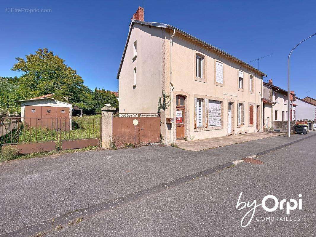 Maison à SAINT-ELOY-LES-MINES