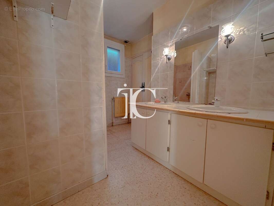 Maison à SAINT-AMBROIX