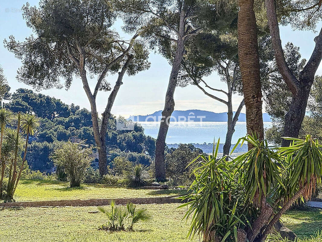 Appartement à HYERES