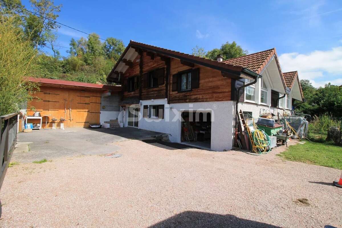 Maison à PERRIGNIER