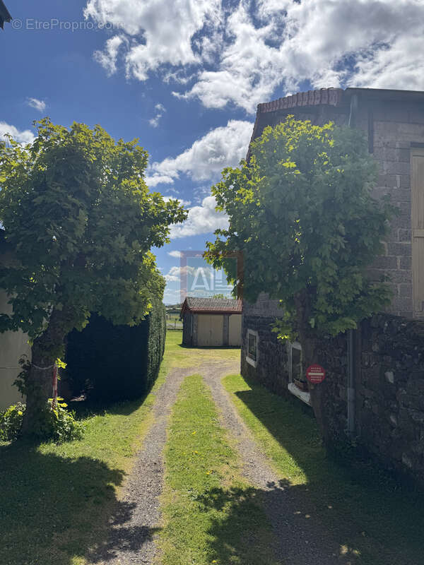 Maison à COSTAROS