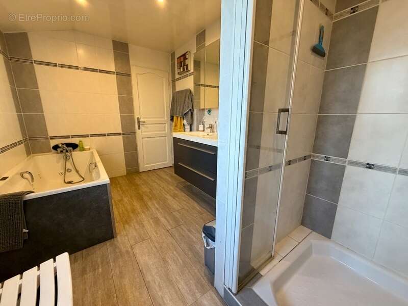 Maison à BEAUFORT-EN-VALLEE