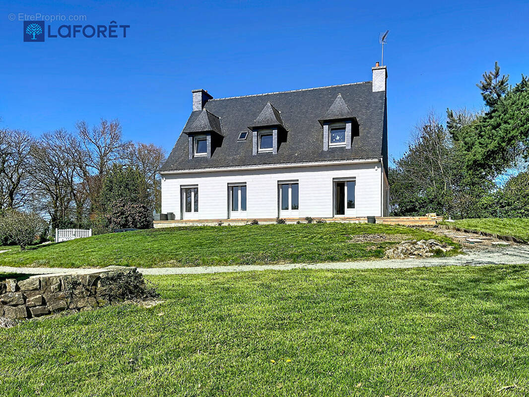 Maison à SAINT-THURIAU