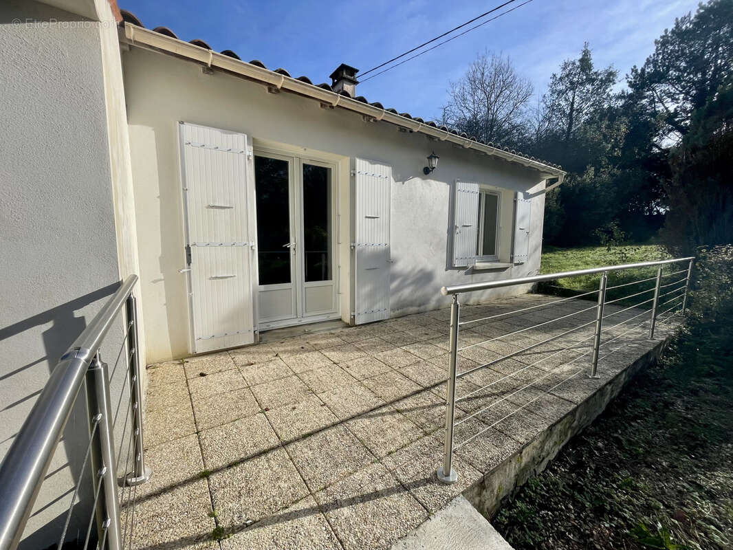 Maison à SAINT-SAVINIEN