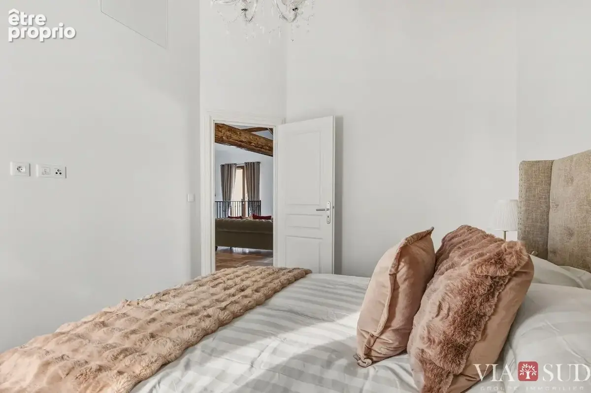 Ensemble immobilier avec 2 logements, piscine et garages  176 m² - photo 6