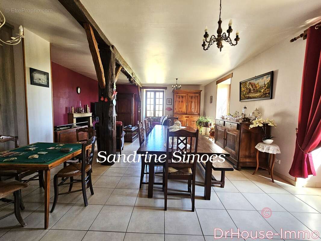 Maison à MAUPREVOIR