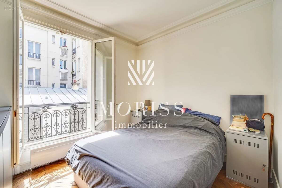 Appartement à PARIS-14E