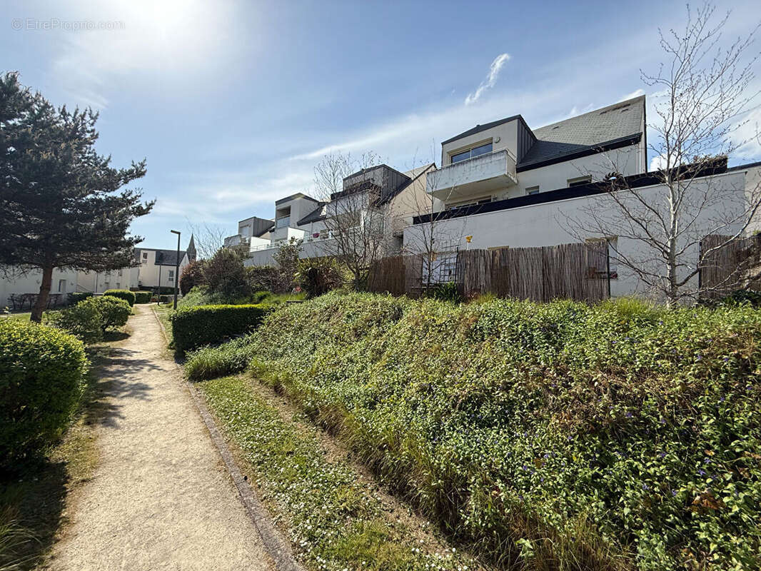 Appartement à SURZUR