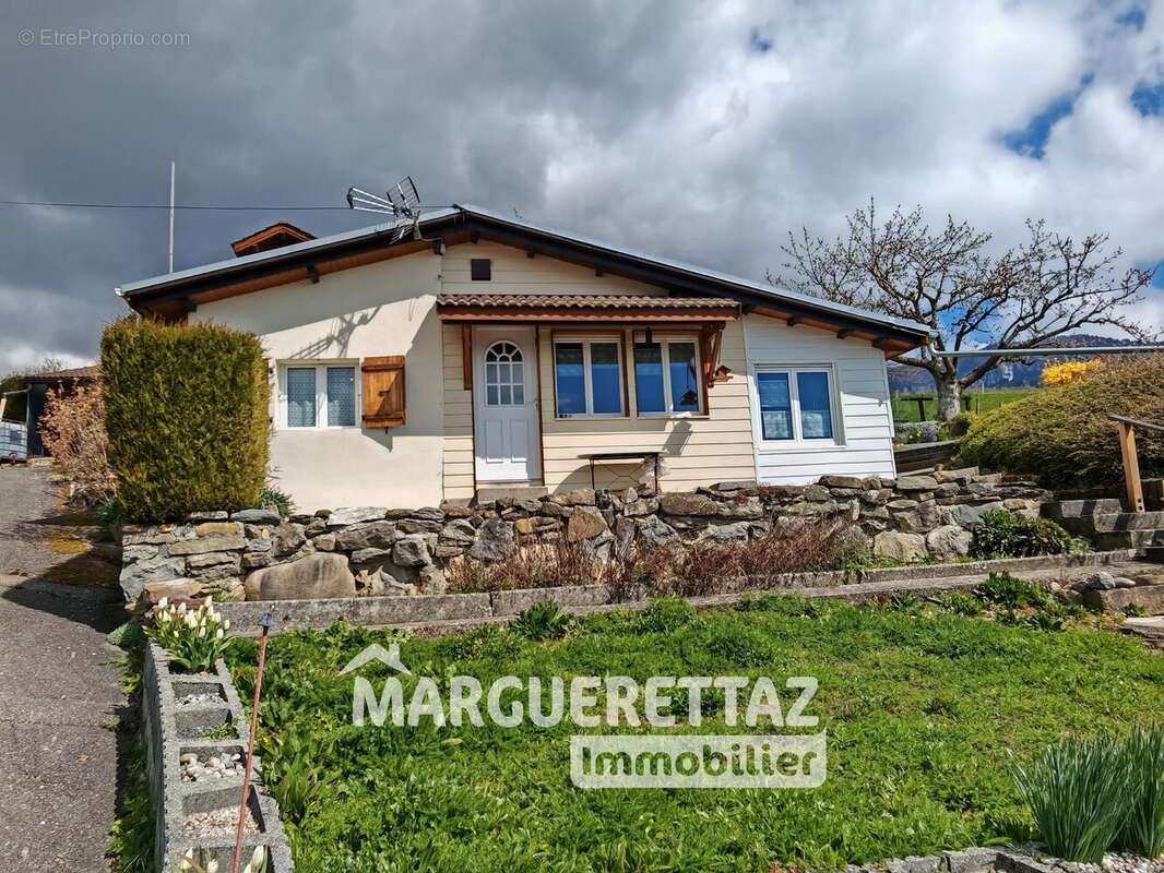 Appartement à CRANVES-SALES