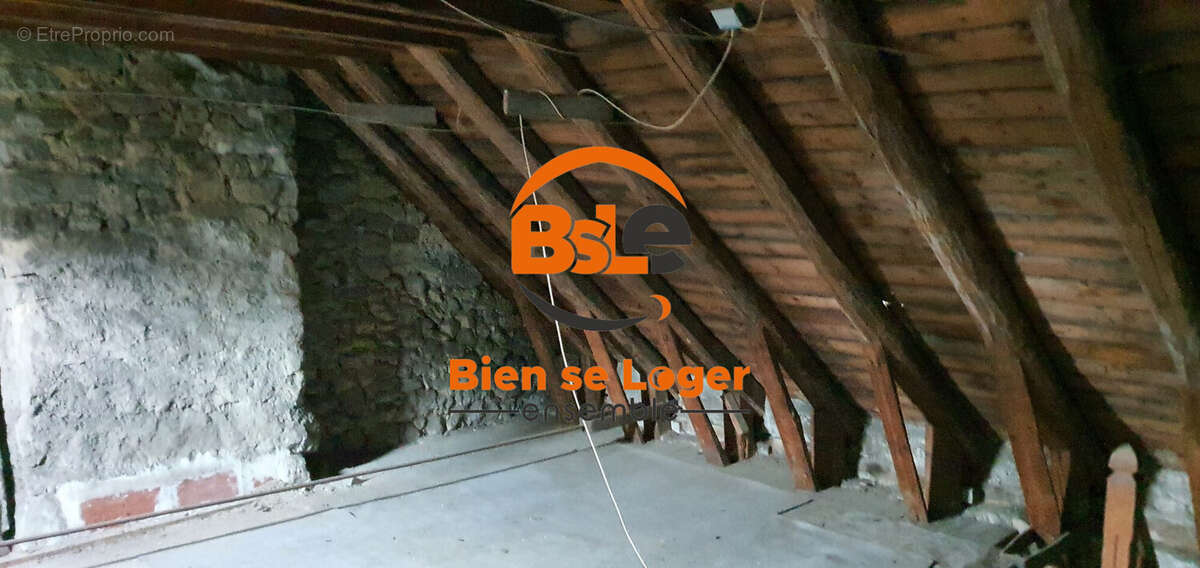 Maison à SAINT-CHELY-D&#039;APCHER