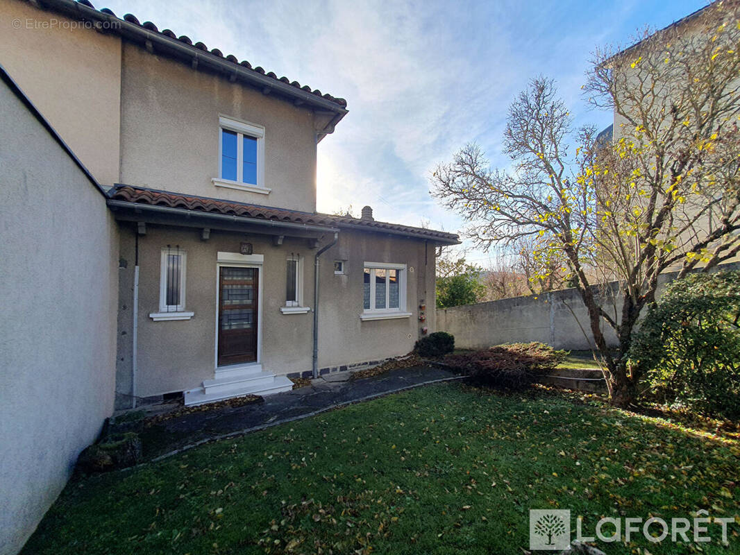 Maison à SAINT-FLOUR