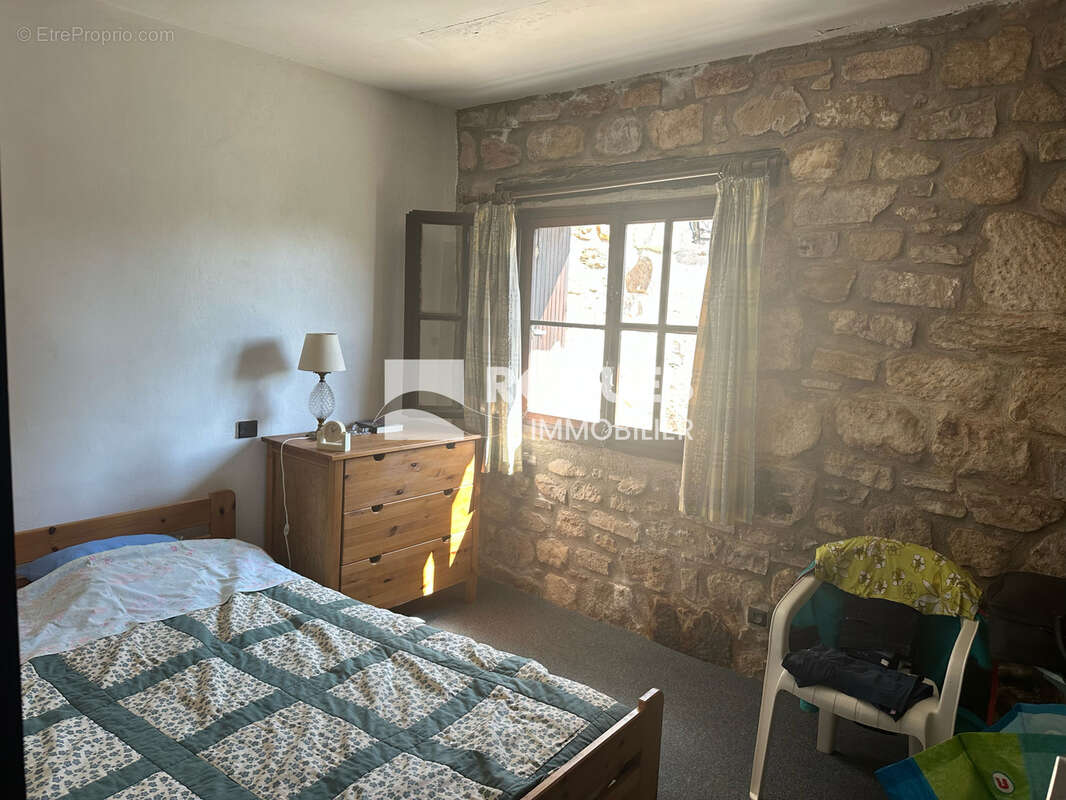 Rare, Maison de village de caractère, à 6 klm de Lodeve, 94 m2 habitables avec terrasse, au calme . - photo 8