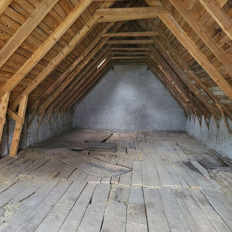 Maison à SEGUR-LES-VILLAS