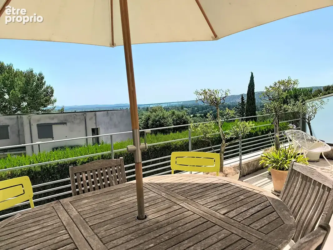 Bien d'exception aux portes d'Avignon -  Vue dégagée -126 m2 - Piscine - photo 4
