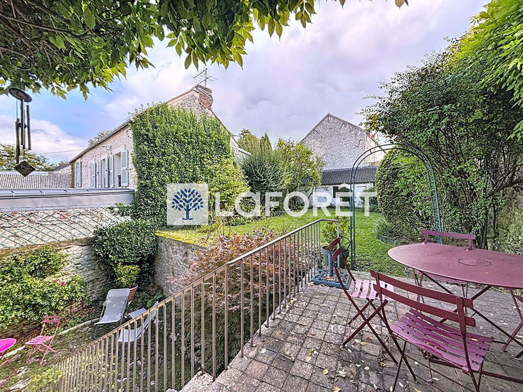 Maison à FEUCHEROLLES