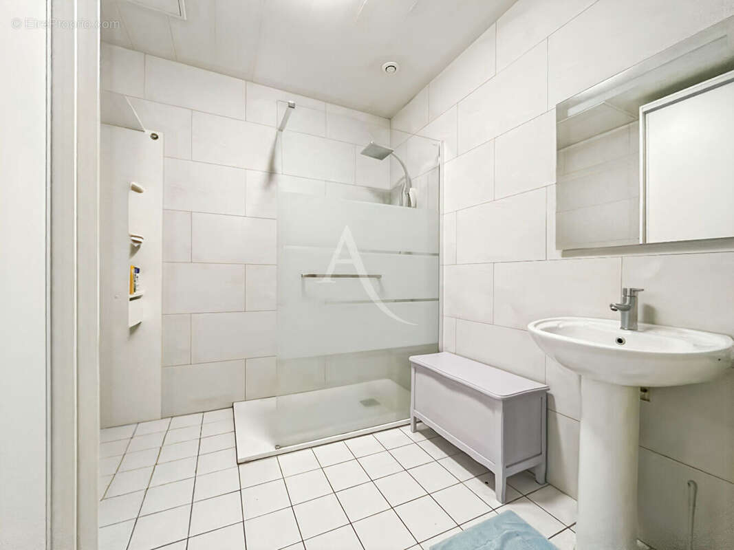 Maison à SAINTE-RADEGONDE-DES-NOYERS