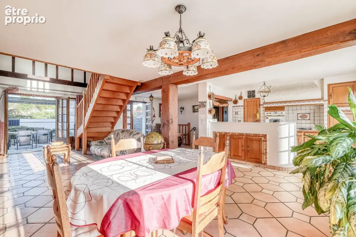 Christophe Michaudelle – CAPIFRANCE vous propose à Meaux : vivable de plain pied - DPE en D - 5 pièces - 155 m² - 3 chambres (4è - photo 4