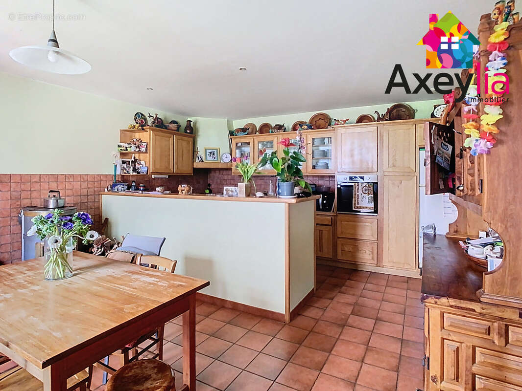 Maison à SAINT-JEAN-SAINT-MAURICE-SUR-LOIRE