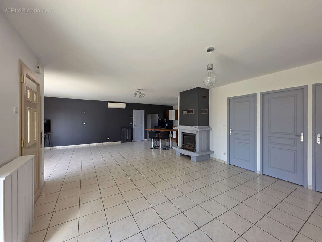 Maison à PUY-GUILLAUME