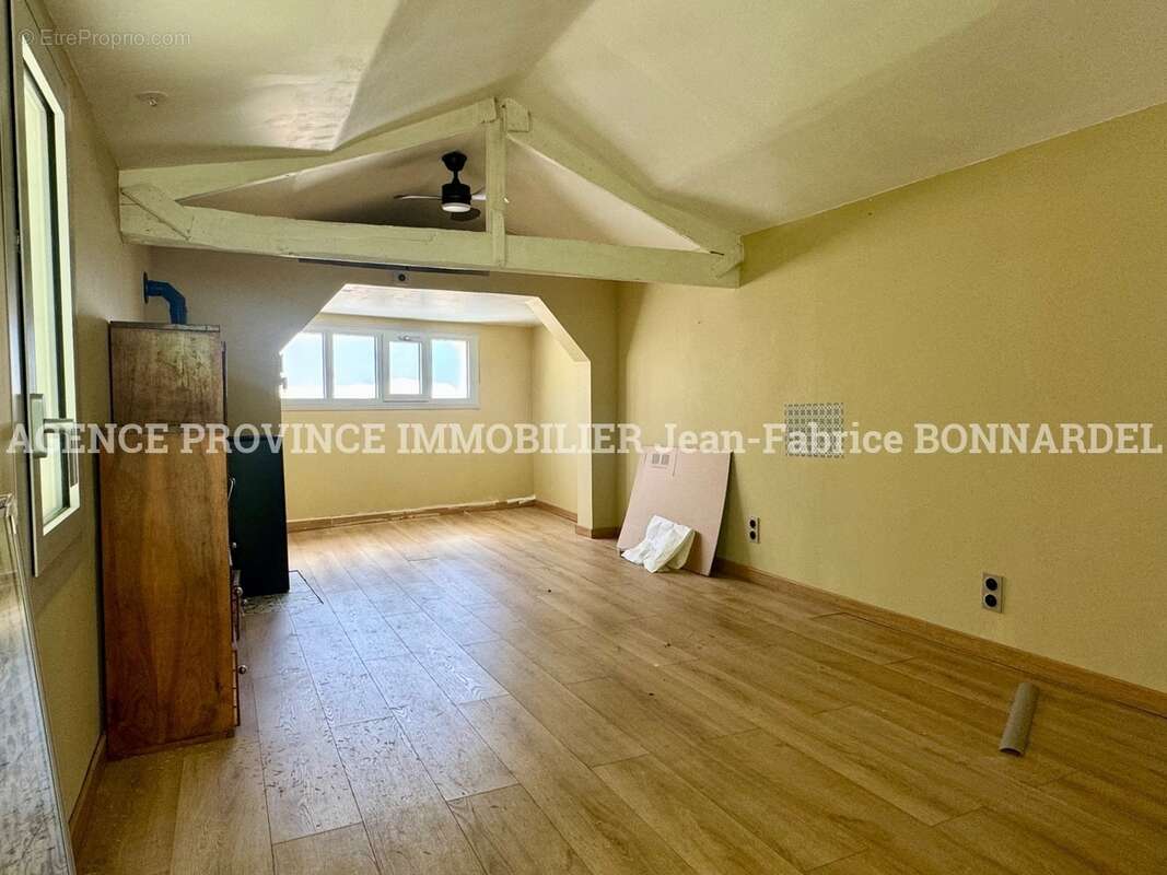Appartement à NYONS