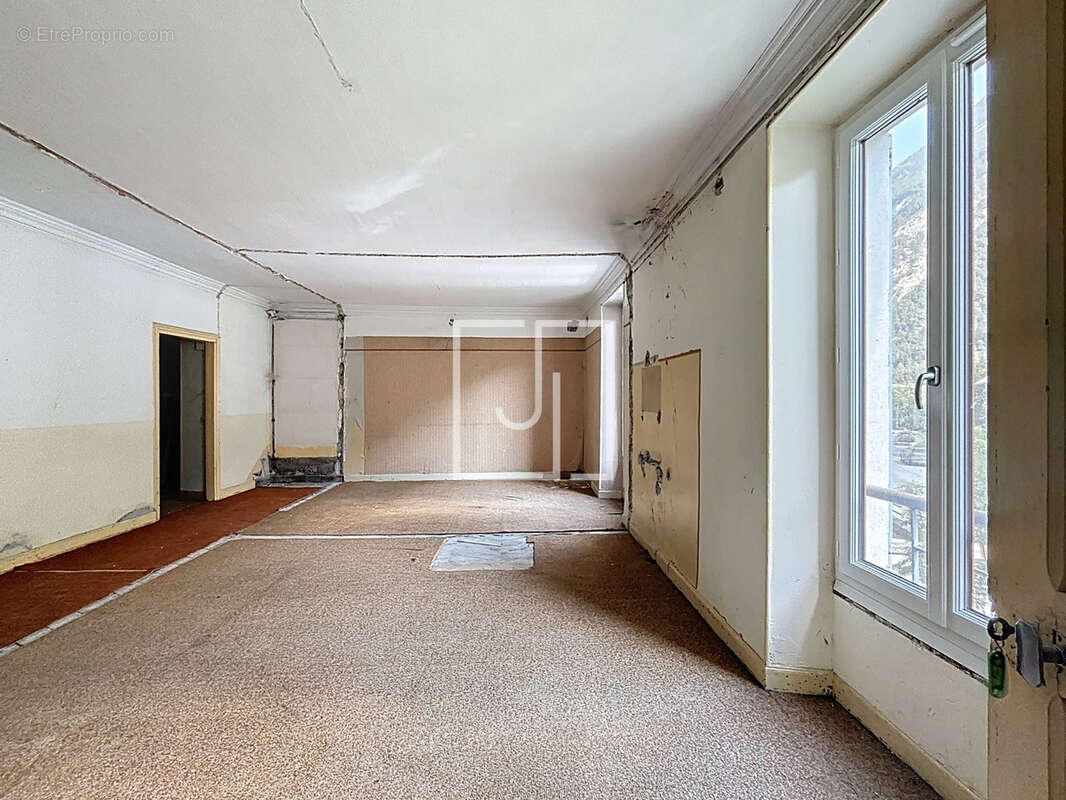 Appartement à LA CONDAMINE-CHATELARD