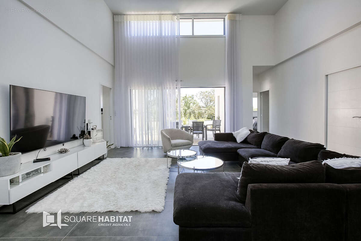 Maison à MONTREUIL-JUIGNE