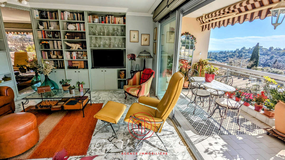 Vence   dernier étage   2 pièces avec toit-terrasse et vue mer panoramique - photo 3